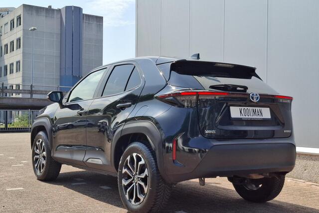 Toyota YARIS Cross 1.5 Hybrid Dynamic Navigatie, LED, Smart Key, Privacy glass, LMV,