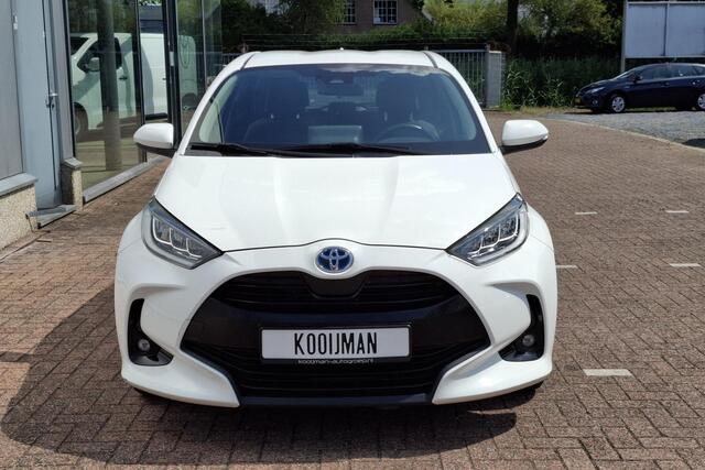 Toyota YARIS 1.5 Hybrid Dynamic Apple Carplay en/of Android auto Navigatie, LED, LMV, Achteruitrijcamera, Adaptieve cruise control, Climate control