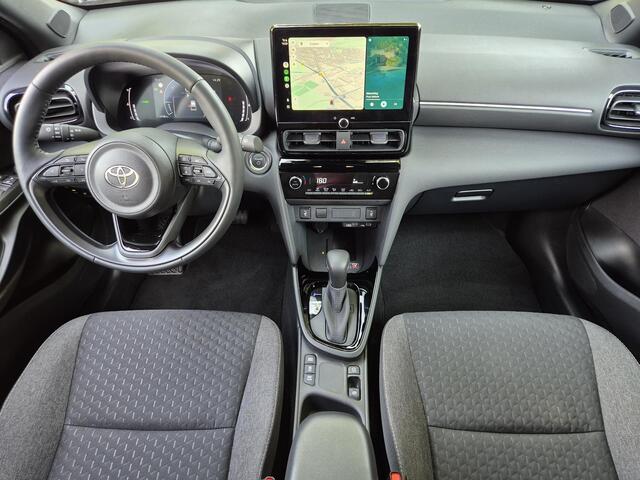 Toyota YARIS Cross 1.5 Hybrid 115 First Edition Automaat / Stoelverwarming / Apple Carplay Android Auto / adaptieve cruise control / Keyless Entry/Start / climate control / Achteruitrijcamera /