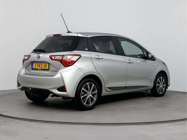 Toyota YARIS 1.5 Hybrid Y20 Exclusive Edition | Trekhaak | Navigatie |