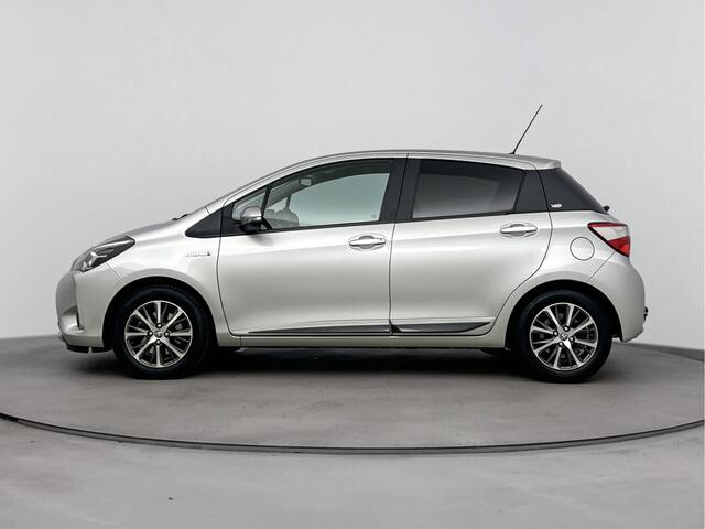 Toyota YARIS 1.5 Hybrid Y20 Exclusive Edition | Trekhaak | Navigatie |