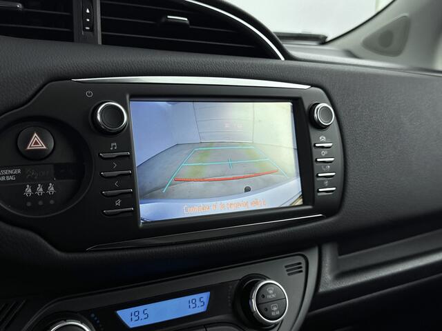 Toyota YARIS 1.5 Hybrid Y20 Exclusive Edition | Trekhaak | Navigatie |