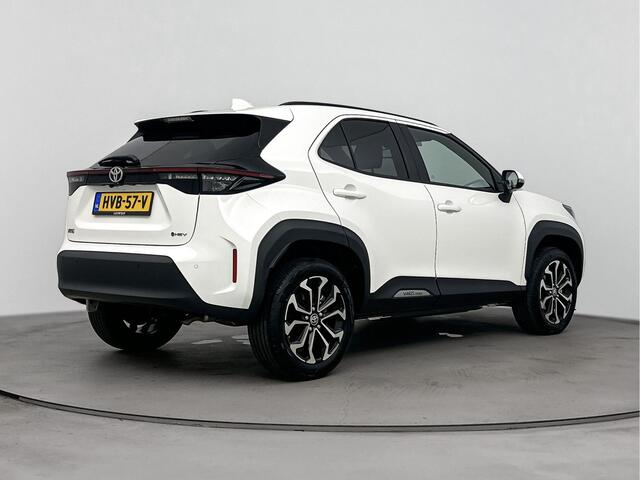 Toyota YARIS Cross 1.5 Hybrid 130 Dynamic | Stoel -/ Stuur verwarming | Apple Carplay -/ Android Auto |