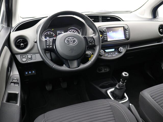Toyota YARIS 1.5 VVT-i Aspiration / Airco Climat Control / Cruise Control / LMV / Historie aanwezig / All Seasonbanden / Bluetooth /