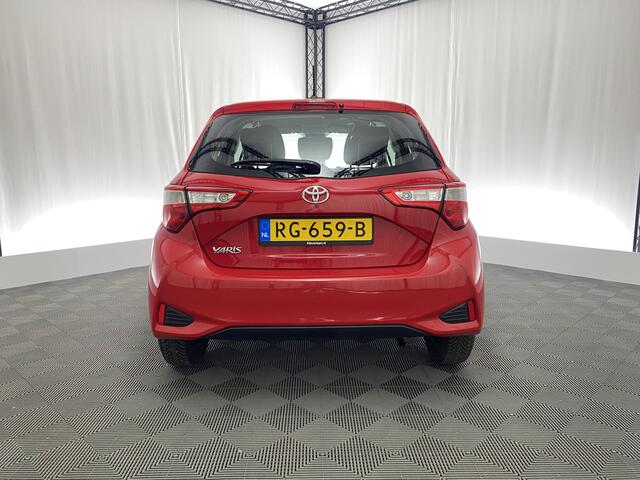 Toyota YARIS 5-deurs 1.0 VVT-i Comfort | Airco | Cruise control | Bluetooth | Leer stuur
