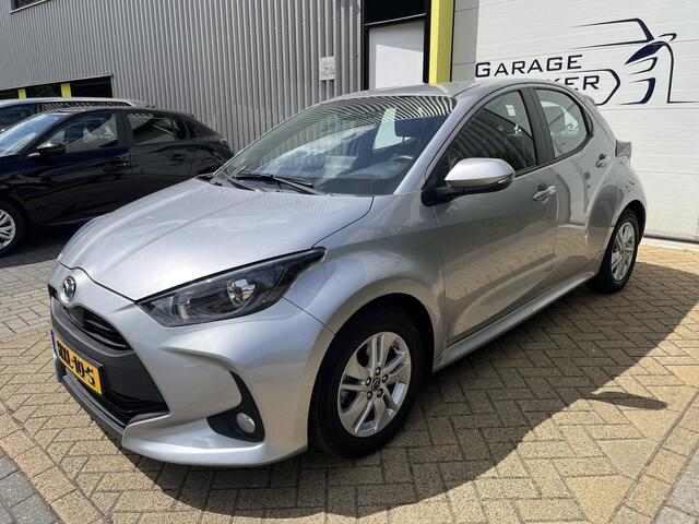 Toyota YARIS Hybrid 1.5 Agile Mazda 2 Hybrid Stoelverwarming, Stuurverwarming, Camera, Climate Control