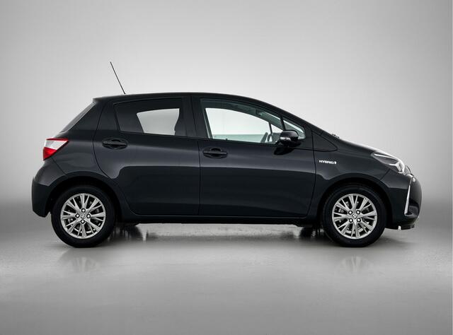 Toyota YARIS 1.5 Hybrid Dynamic | Navigatie | LM-velgen | Privacy glass |