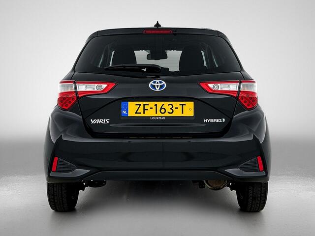 Toyota YARIS 1.5 Hybrid Dynamic | Navigatie | LM-velgen | Privacy glass |
