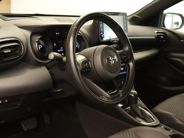 Toyota YARIS 1.5 Hybrid Launch Edition - CLIMATE CONTROL - VOORSTOELEN VERWARMD - HEAD UP DISPLAY - PARKEERSENSOREN VOOR/ ACHTER - HALF LEDEREN BEKLEDING - CAMERA - KEYLESS ENTRY/ START - ADAPTIEVE CRUISE CONTROL - ARMSTEUN VOOR - APPLE CARPLAY/ ANDROID AUTO