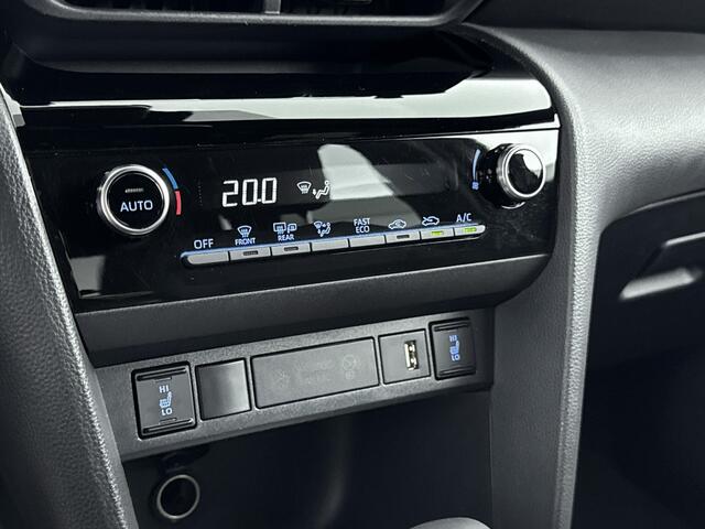 Toyota YARIS Cross 1.5 Hybrid Dynamic Limited | Apple Carplay & Android Auto | Parkeercamera |