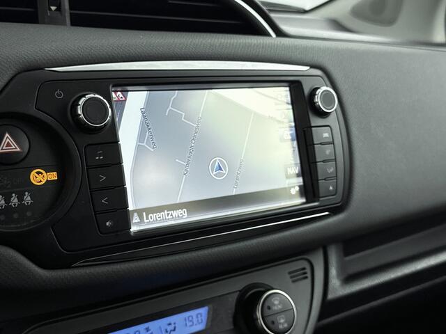 Toyota YARIS 1.5 Hybrid Trend Bi-Tone Limited | Parkeercamera | Airco |