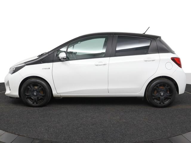 Toyota YARIS 1.5 Hybrid Trend Bi-Tone | Airco | Cruise Control | Achteruitrijcamera |