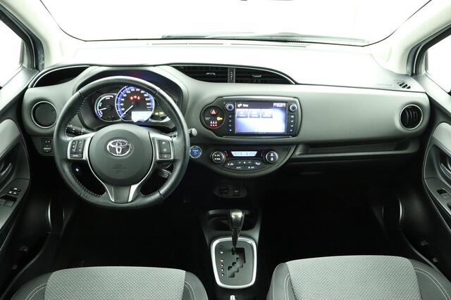 Toyota YARIS 1.5 Hybrid Trend Bi-Tone | Airco | Cruise Control | Achteruitrijcamera |