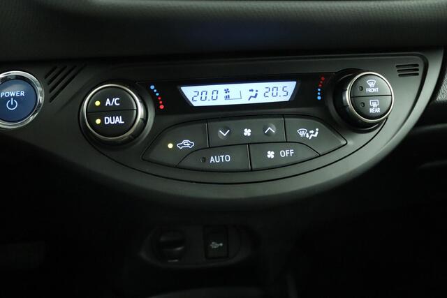 Toyota YARIS 1.5 Hybrid Trend Bi-Tone | Airco | Cruise Control | Achteruitrijcamera |