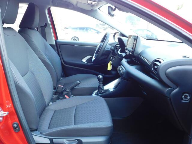 Toyota YARIS 1.5 VVT-i Active