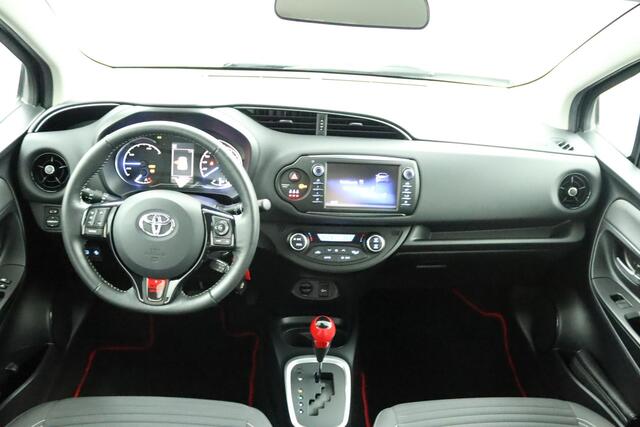 Toyota YARIS 1.5 Hybrid Design Sport | Climate control | Cruise control | Achteruitrijcamera | Lichtmetaal |