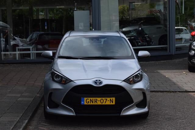 Toyota YARIS 1.5 Hybrid Active|Nav|Cam.|17"|Stoelverw.