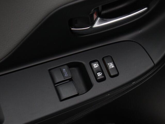 Toyota YARIS 1.5 Hybrid Active Limited | Trekhaak | Navigatie | Achteruirijcamera |