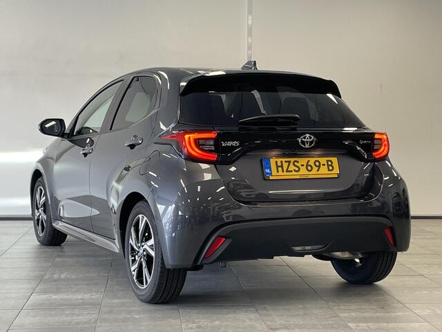 Toyota YARIS 1.5 Hybrid Dynamic DODE HOEK SENSOREN | STOEL/STUUR VERWARMING | APPLE CARPLAY | CAMERA