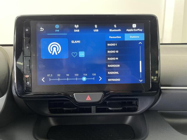 Toyota YARIS 1.5 Hybrid Dynamic DODE HOEK SENSOREN | STOEL/STUUR VERWARMING | APPLE CARPLAY | CAMERA