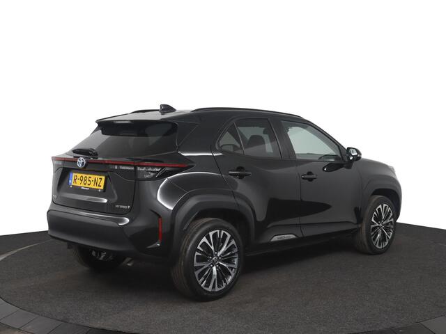 Toyota YARIS Cross 1.5 Hybrid Executive | Stoelverwarming | Half lederen bekleding | ACC |