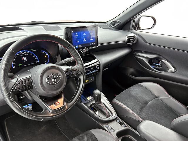Toyota YARIS Cross 1.5 Hybrid GR Sport | Panoramadak | JBL | Blindspot | Head up Display | Stoelverwarming |