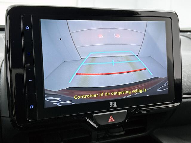 Toyota YARIS Cross 1.5 Hybrid GR Sport | Panoramadak | JBL | Blindspot | Head up Display | Stoelverwarming |