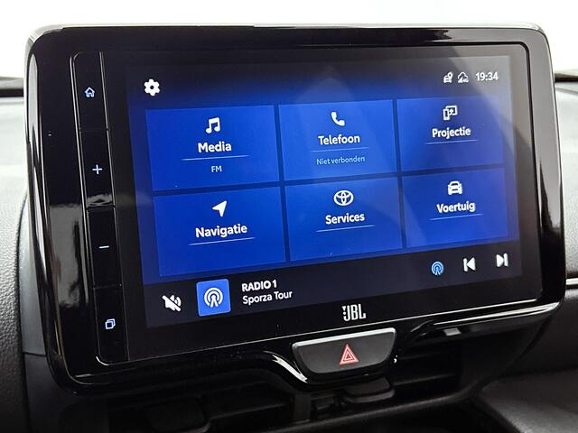 Toyota YARIS Cross 1.5 Hybrid GR Sport | Panoramadak | JBL | Blindspot | Head up Display | Stoelverwarming |