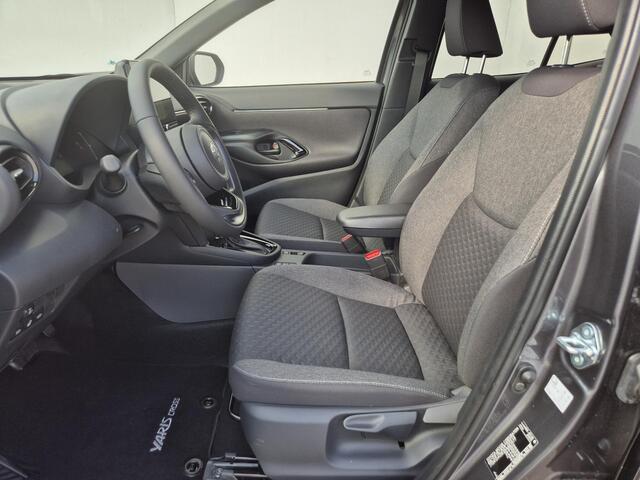 Toyota YARIS Cross 1.5 Hybrid 130 Launch Edition Team D / Winter Pakket / Safety Pakket / Adaptief CC / Stuur-, Stoel en voorruitverwarming / Draadloze telefoon lader / Apple Carplay Android Auto / Achteruitrijcamera /