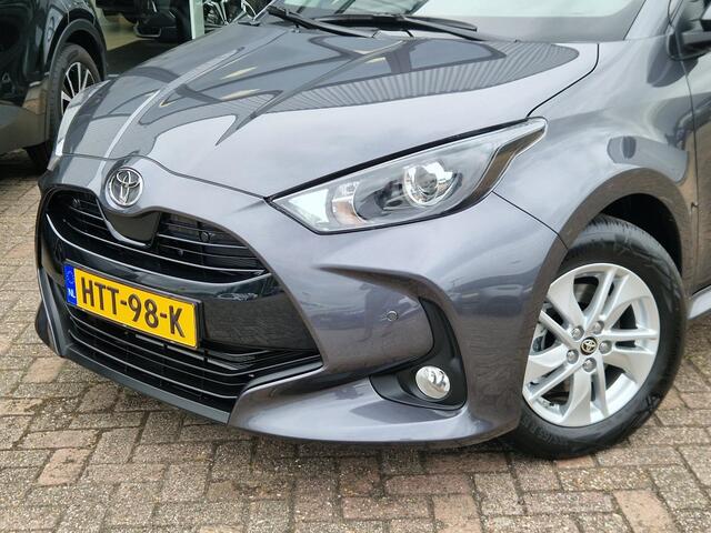Toyota YARIS 1.5 Hybrid 115 Business Nieuwe Auto! stoel en stuurverwarming parkeersensoren