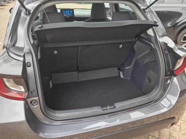 Toyota YARIS 1.5 Hybrid 115 Business Nieuwe Auto! stoel en stuurverwarming parkeersensoren