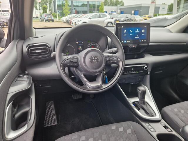 Toyota YARIS 1.5 Hybrid 115 Business Nieuwe Auto! stoel en stuurverwarming parkeersensoren