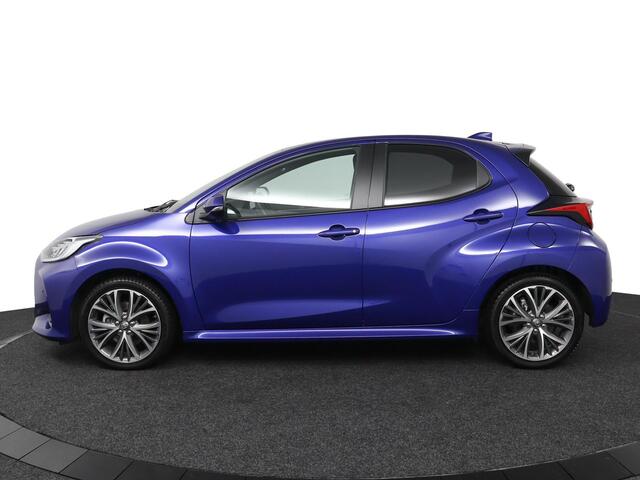 Toyota YARIS 1.5 Hybrid 130 Executive | Carplay | 17" Lichtmetalen velgen | Dodehoekdetectie | Parkeersensoren voor + achter