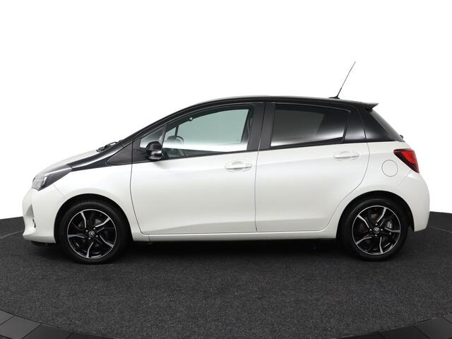 Toyota YARIS 1.3 VVT-i Dynamic Bi-Tone | Climate control | Camera | Stoelverwarming |