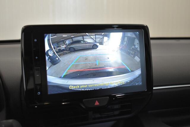 Toyota YARIS 1.5 Hyb Nieuw Rijklaar Camera PDC v+a Stoel/Stuur Verwarming Adaptive Cruise Control