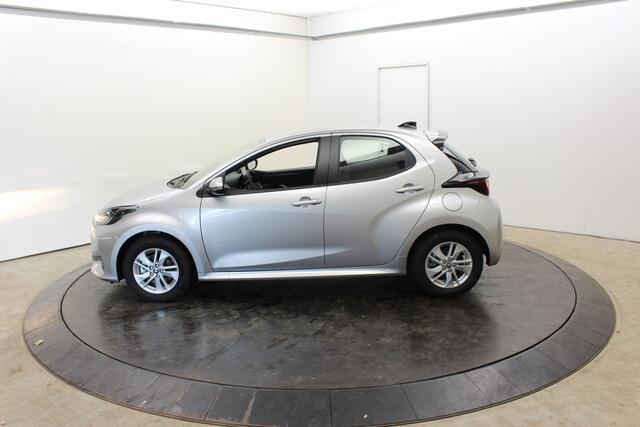 Toyota YARIS 1.5 Hyb Nieuw Rijklaar Camera PDC v+a Stoel/Stuur Verwarming Adaptive Cruise Control