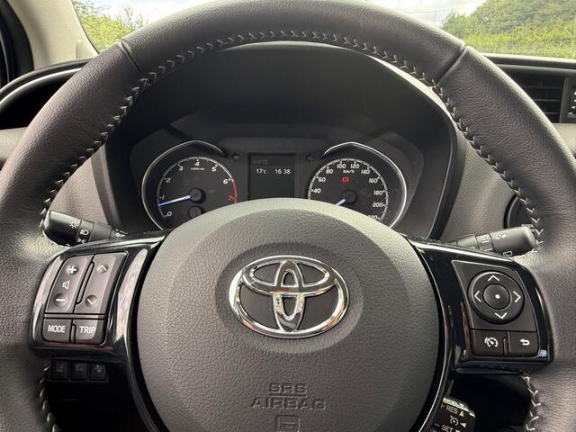 Toyota YARIS 1.5 VVT-i Aspiration Achteruitrij Camera / Trekhaak / Slechts 42000 km.
