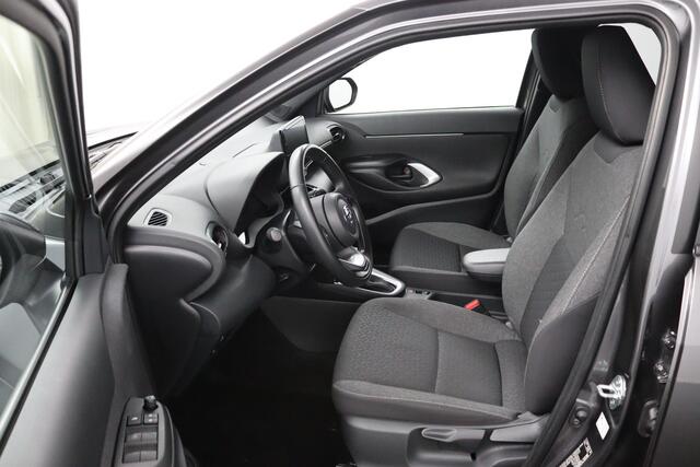 Toyota YARIS Cross 1.5 Hybrid Dynamic | Navigatie | Keyless Entry | DAB | Toyota Safety Sense |
