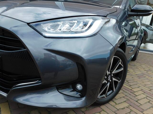 Toyota YARIS 1.5 Hybrid Executive | HUD | Stuurverwarming