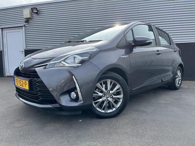 Toyota YARIS 1.5 Hybrid Design Trekhaak, Nieuw geleverd en dealeronderhouden, 1e eign. Achteruitrijcamera, Cruise control, Climate control