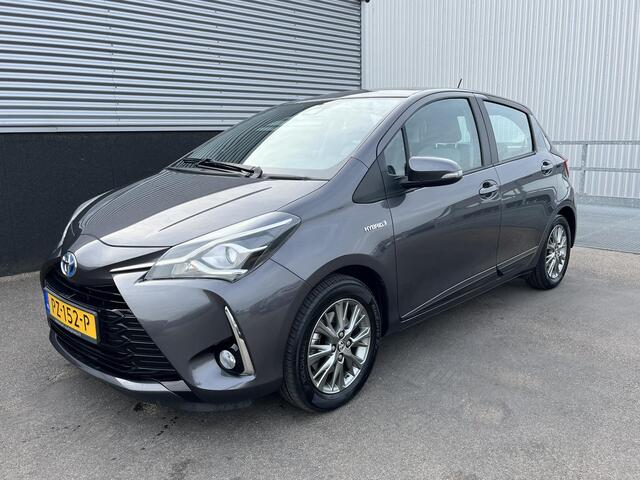 Toyota YARIS 1.5 Hybrid Design Trekhaak, Nieuw geleverd en dealeronderhouden, 1e eign. Achteruitrijcamera, Cruise control, Climate control