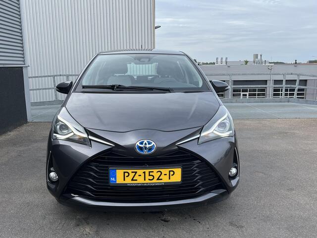 Toyota YARIS 1.5 Hybrid Design Trekhaak, Nieuw geleverd en dealeronderhouden, 1e eign. Achteruitrijcamera, Cruise control, Climate control