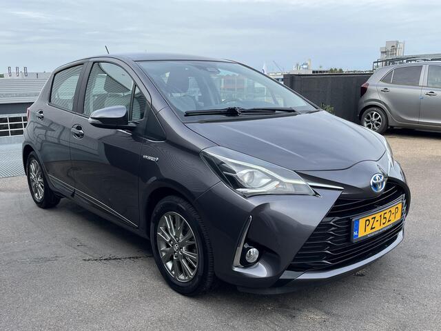 Toyota YARIS 1.5 Hybrid Design Trekhaak, Nieuw geleverd en dealeronderhouden, 1e eign. Achteruitrijcamera, Cruise control, Climate control