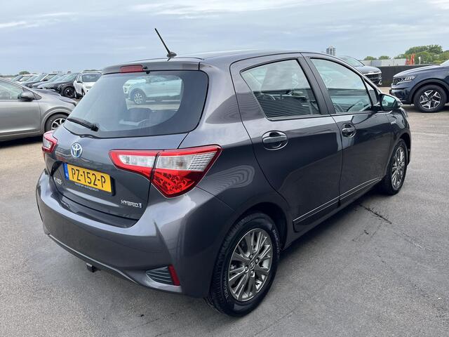 Toyota YARIS 1.5 Hybrid Design Trekhaak, Nieuw geleverd en dealeronderhouden, 1e eign. Achteruitrijcamera, Cruise control, Climate control