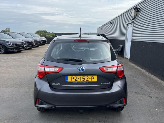 Toyota YARIS 1.5 Hybrid Design Trekhaak, Nieuw geleverd en dealeronderhouden, 1e eign. Achteruitrijcamera, Cruise control, Climate control