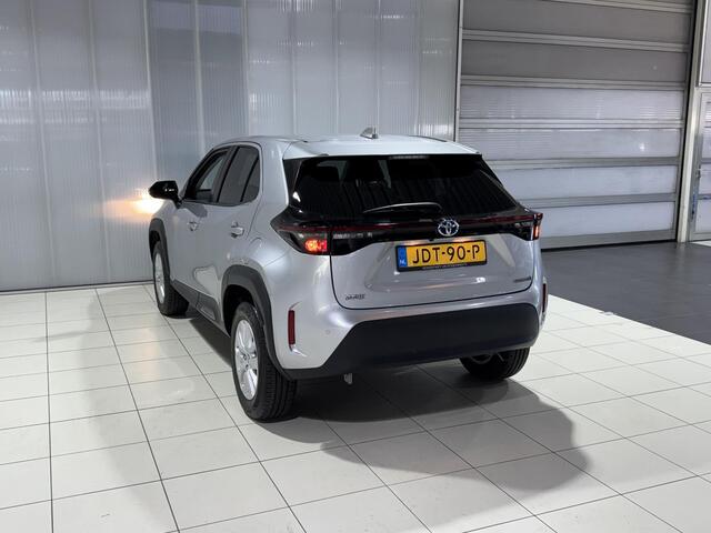 Toyota YARIS Cross 1.5 Hybrid Dynamic edition | Parkeersensoren voor + achter | Smart key | Privacy glass | Apple Carplay & Android Auto | Navigatie