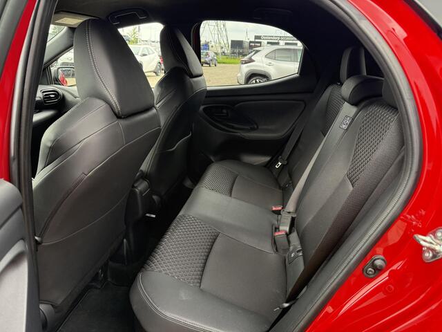 Toyota YARIS 1.5 Hybrid Executive **STOELVERWARMING/ KEYLESS/ ADAPTIEF CRUISE CONTROL/ 36 MAANDEN GARANTIE**