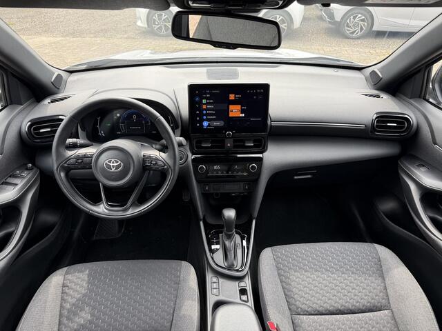 Toyota YARIS Cross 1.5 Hybrid 115 First Edition **STOEL EN STUURWIELVERWARMING/ KEYLESS/ ADAPTIEF CRUISE CONTROL/ 36 MAANDEN GARANTIE**