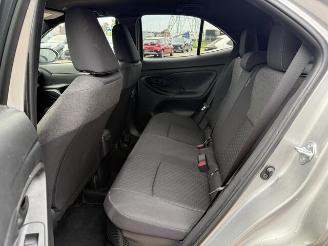 Toyota YARIS Cross 1.5 Hybrid 115 First Edition **STOEL EN STUURWIELVERWARMING/ KEYLESS/ ADAPTIEF CRUISE CONTROL/ 36 MAANDEN GARANTIE**