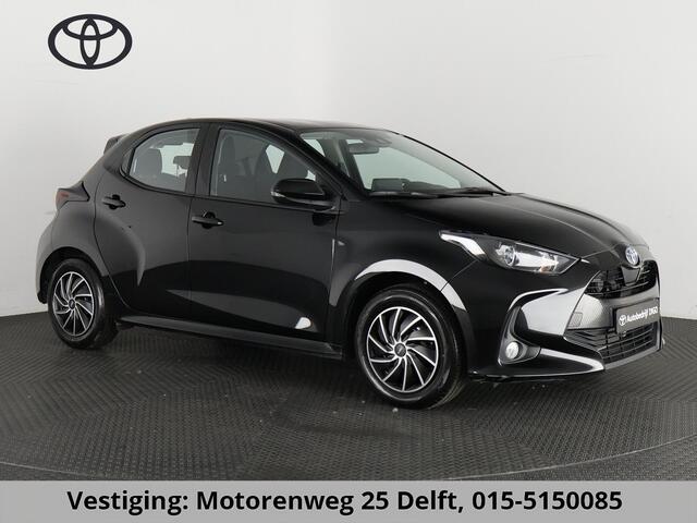 Toyota YARIS 1.5 HYBRIDE BLACKLINE GARANTIE 6-2034 AUTOMAAT. CLOUD NAVI. SLECHTS 10.000 KM.